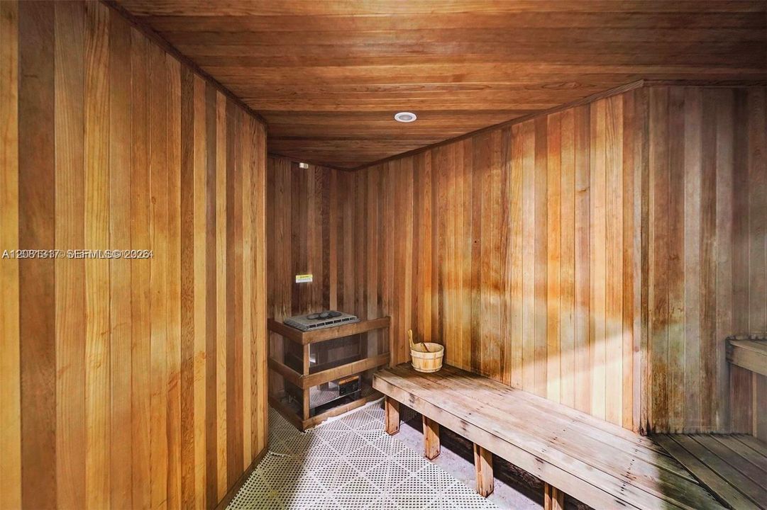 В аренду: $3,400 (2 спален, 2 ванн, 935 Квадратных фут)