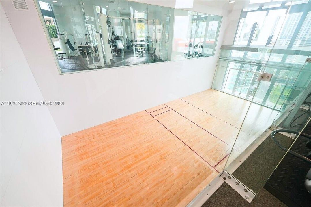 В аренду: $3,400 (2 спален, 2 ванн, 935 Квадратных фут)
