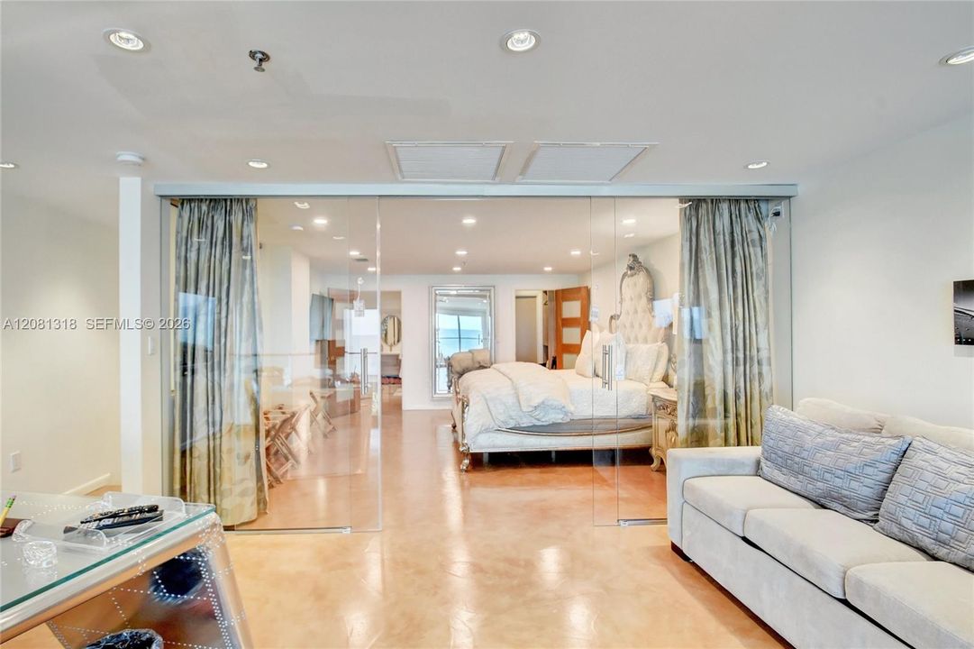 For Sale: $1,580,000 (2 beds, 2 baths, 2070 Square Feet)