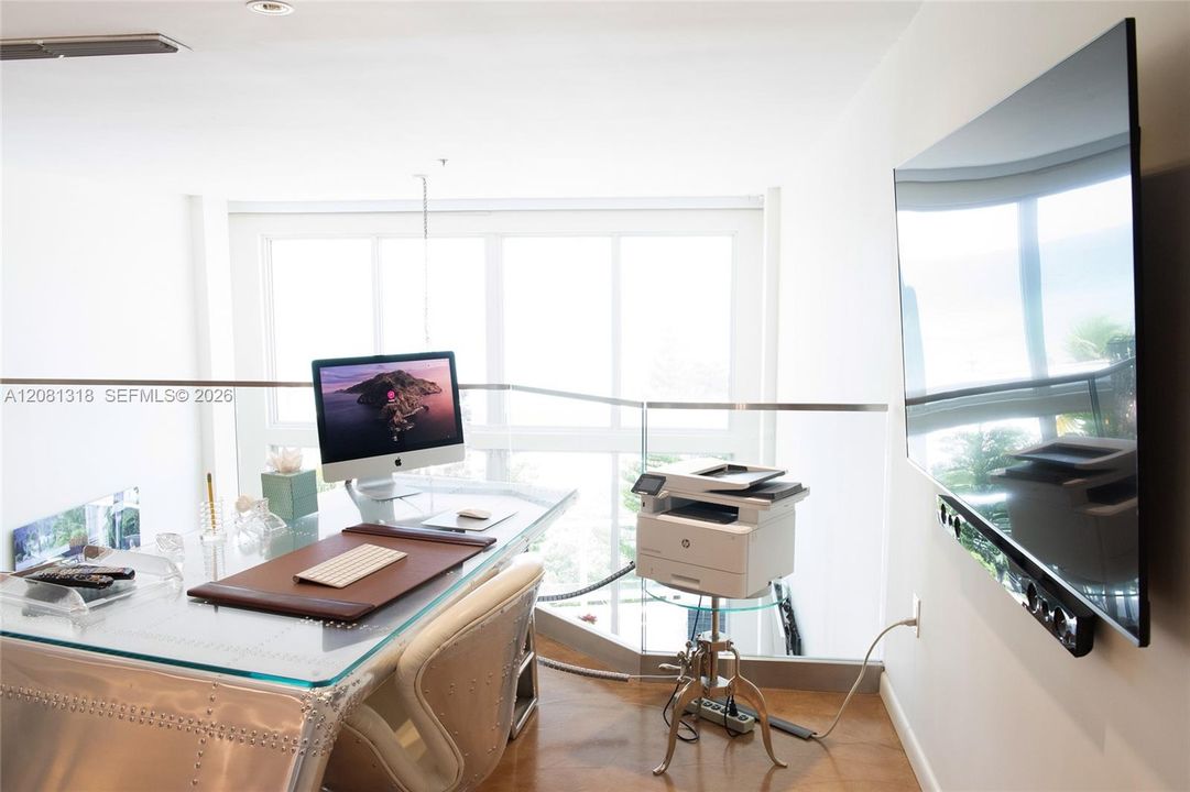For Sale: $1,580,000 (2 beds, 2 baths, 2070 Square Feet)