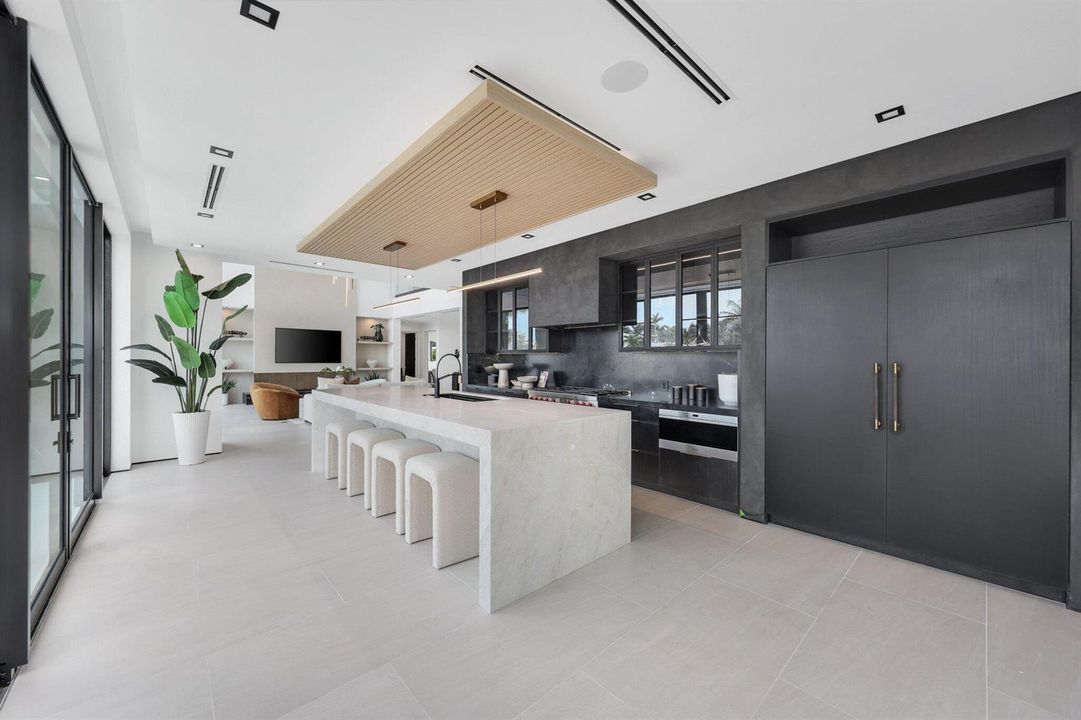 2825 Northeast 27th St - 25.jpg-SMALL