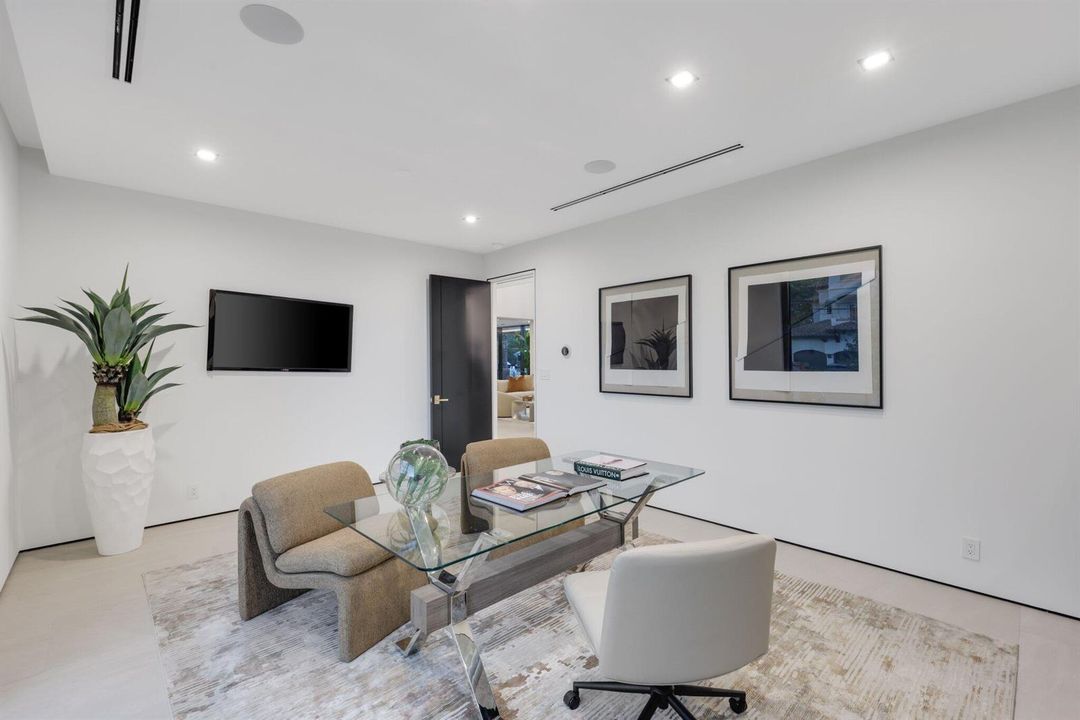 2825 Northeast 27th St - 68.jpg-SMALL