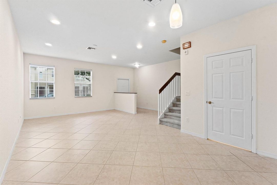 007-118SeagrapeDrive-107-Jupiter-FL-3345