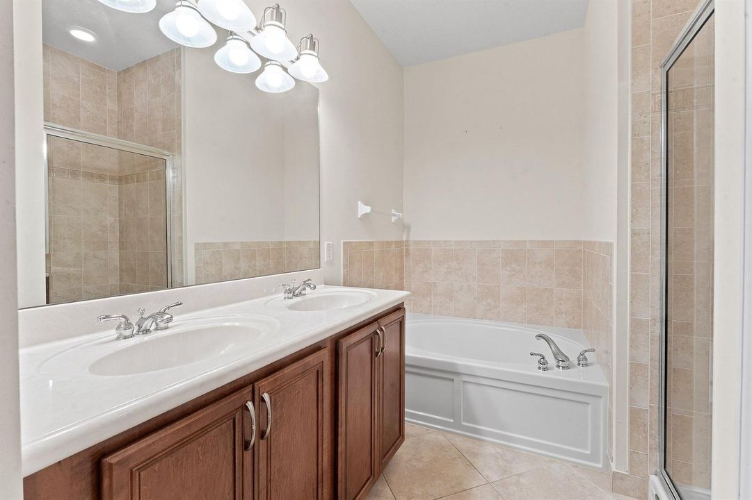 018-118SeagrapeDrive-107-Jupiter-FL-3345