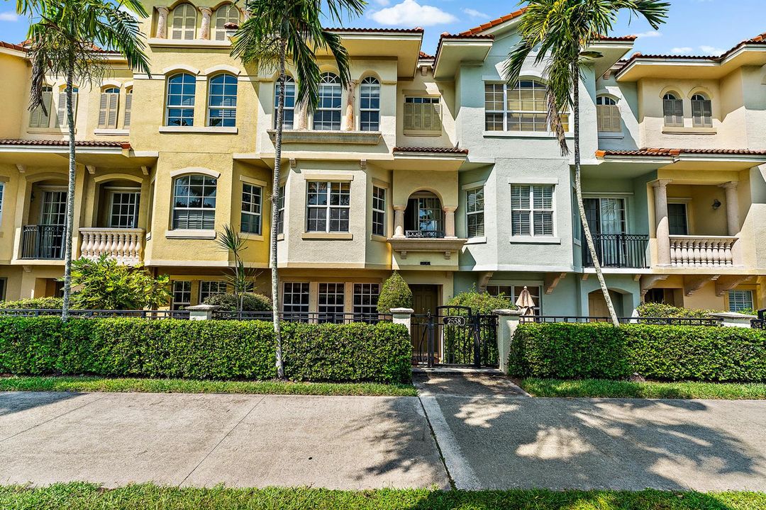 002-2558GardensPkwy-PalmBeachGardens-FUL