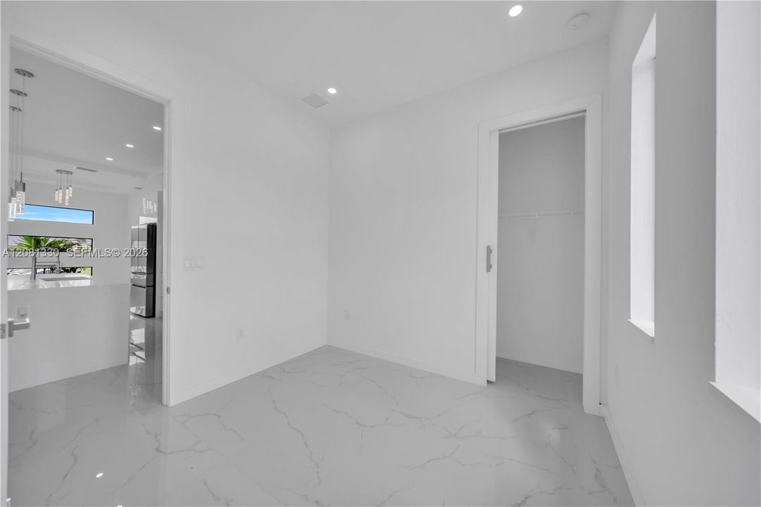 For Sale: $450,000 (4 beds, 3 baths, 1780 Square Feet)