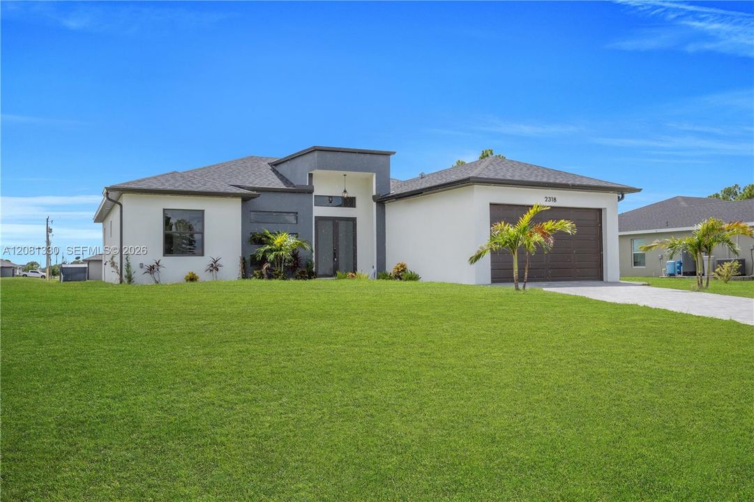 For Sale: $450,000 (4 beds, 3 baths, 1780 Square Feet)