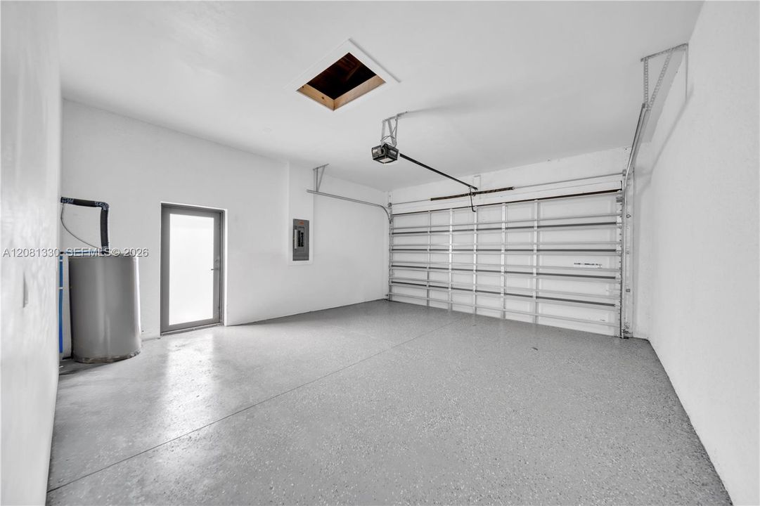 For Sale: $450,000 (4 beds, 3 baths, 1780 Square Feet)