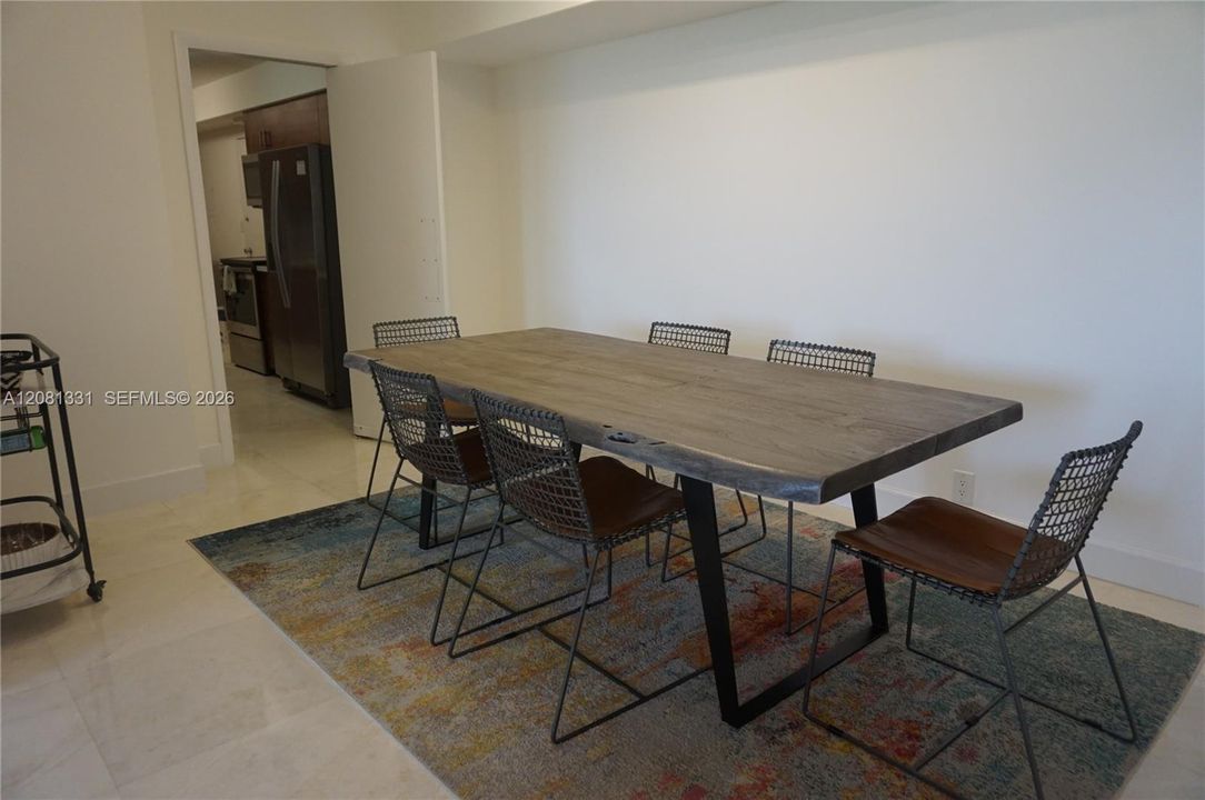 В аренду: $7,500 (2 спален, 2 ванн, 1409 Квадратных фут)