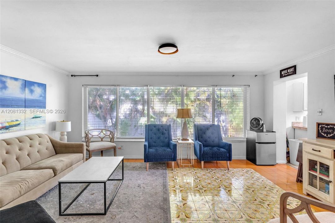 For Sale: $737,000 (3 beds, 3 baths, 2380 Square Feet)