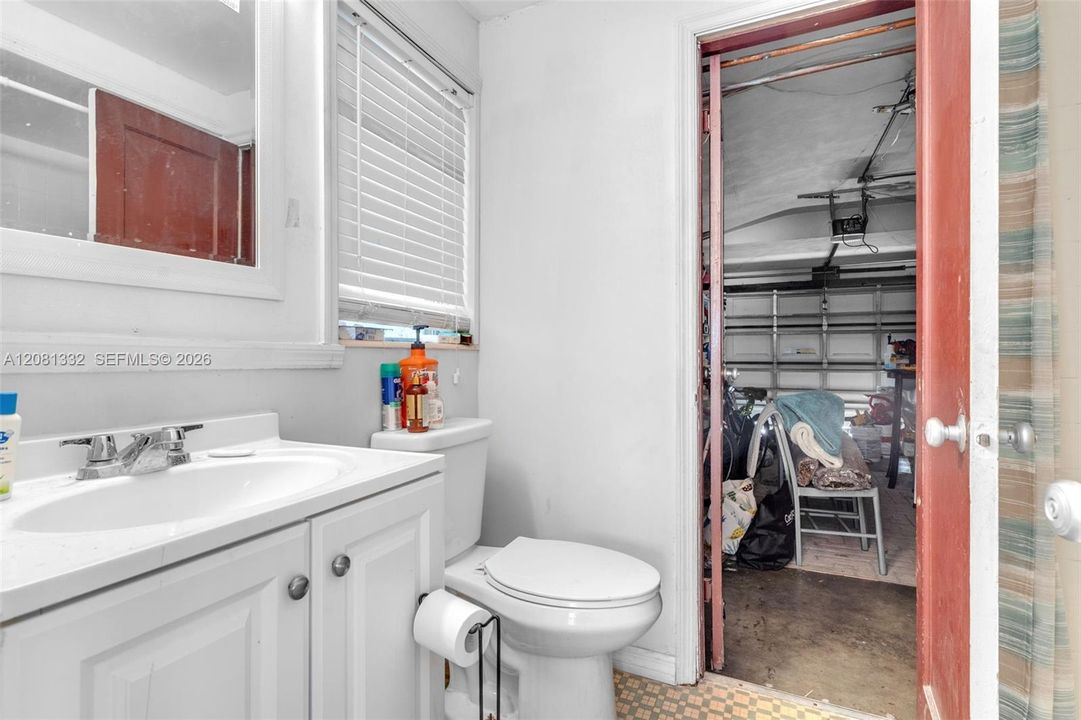 For Sale: $737,000 (3 beds, 3 baths, 2380 Square Feet)