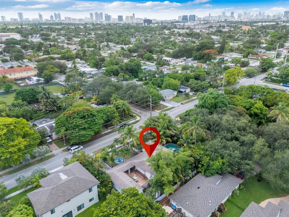 For Sale: $737,000 (3 beds, 3 baths, 2380 Square Feet)