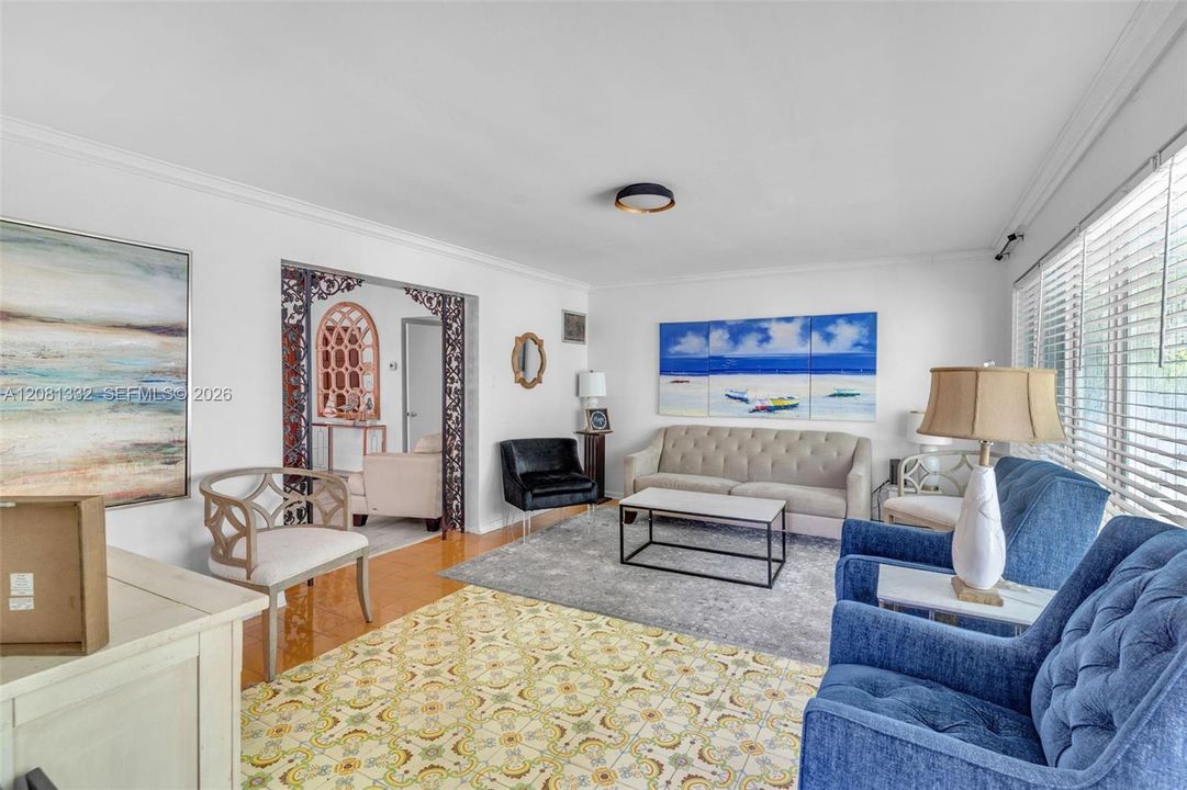 For Sale: $737,000 (3 beds, 3 baths, 2380 Square Feet)
