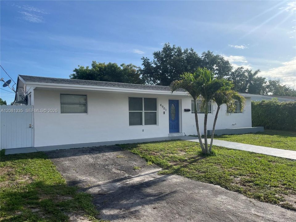 En Venta: $675,000 (4 camas, 2 baños, 1395 Pies cuadrados)