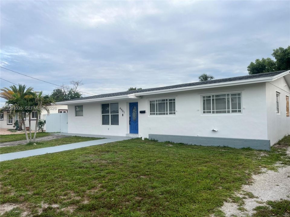En Venta: $675,000 (4 camas, 2 baños, 1395 Pies cuadrados)