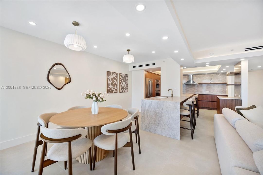 For Rent: $5,800 (2 beds, 2 baths, 1677 Square Feet)