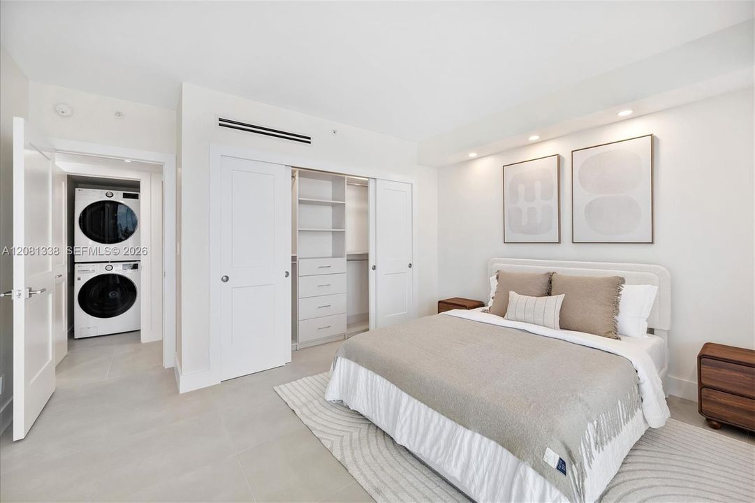 For Rent: $5,800 (2 beds, 2 baths, 1677 Square Feet)