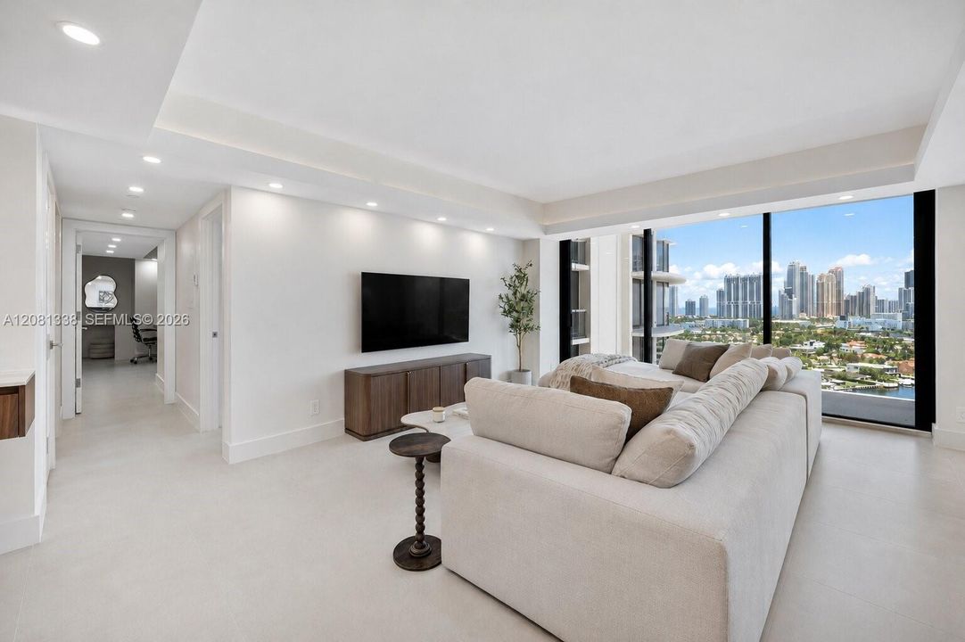 For Rent: $5,800 (2 beds, 2 baths, 1677 Square Feet)