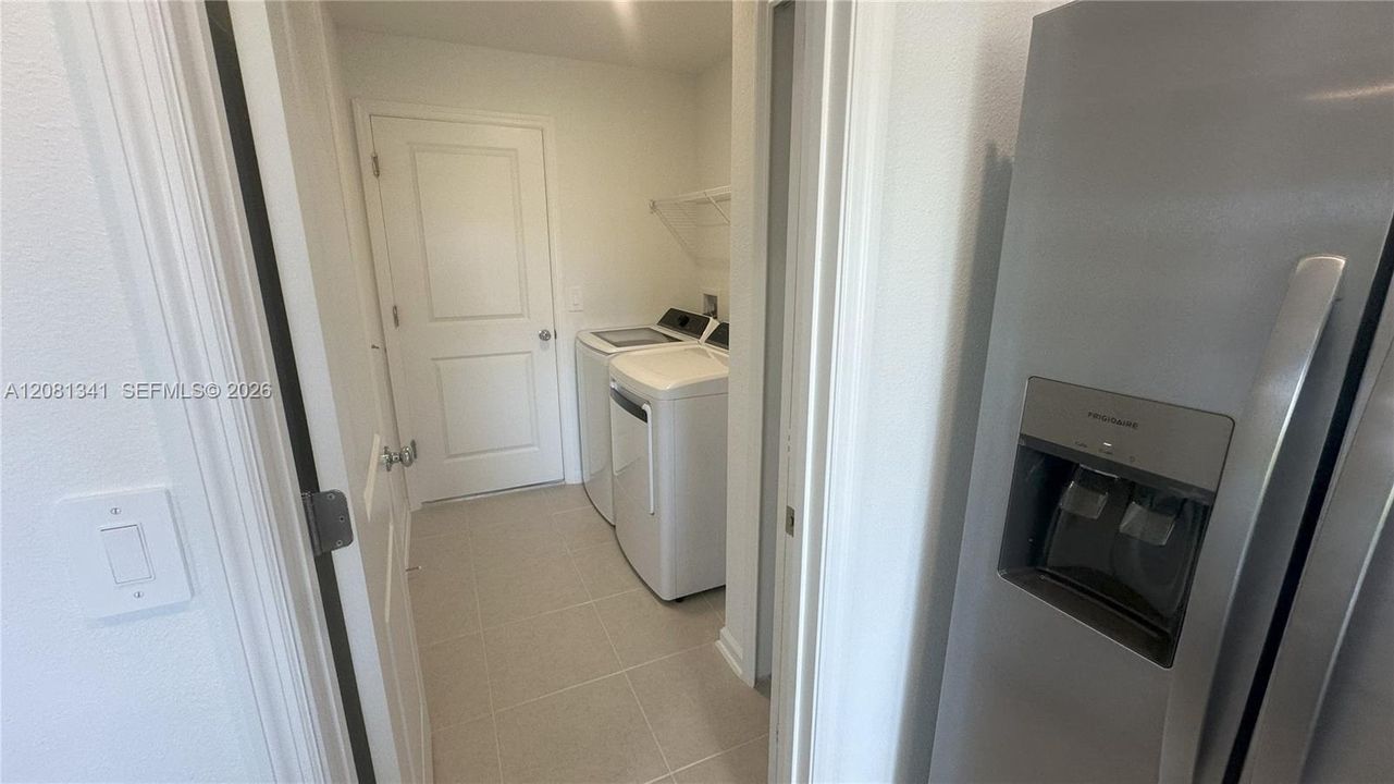 В аренду: $2,000 (3 спален, 2 ванн, 1487 Квадратных фут)