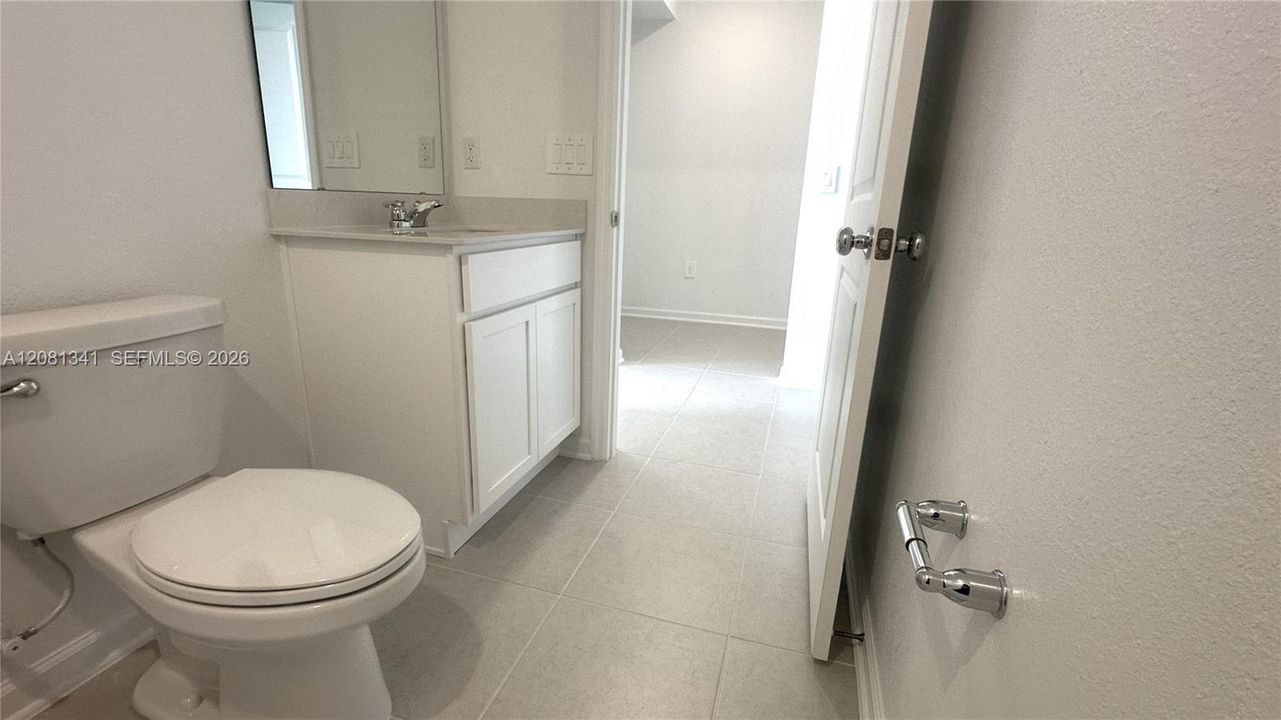 В аренду: $2,000 (3 спален, 2 ванн, 1487 Квадратных фут)