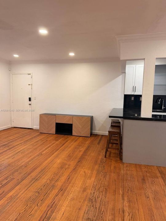 En Renta: $3,250 (2 camas, 1 baños, 840 Pies cuadrados)