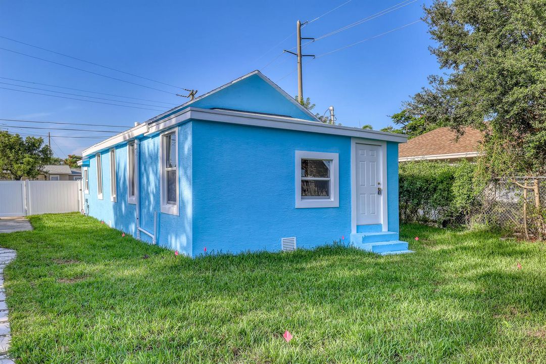 180 W 15th (23)