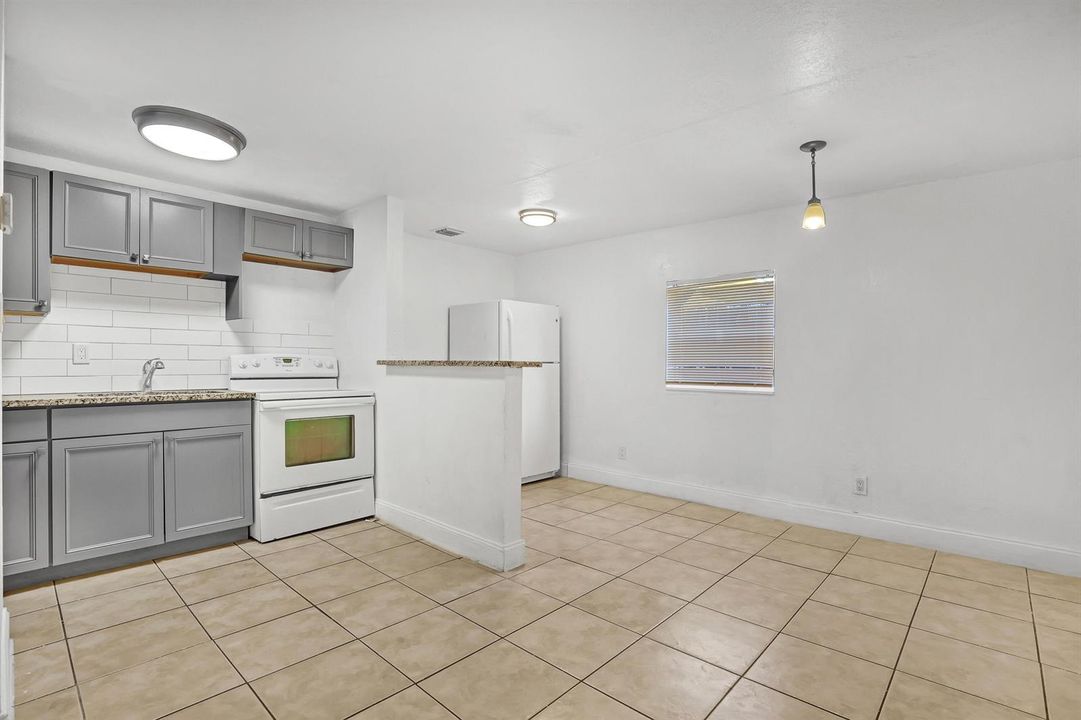 180 W 15th (30)