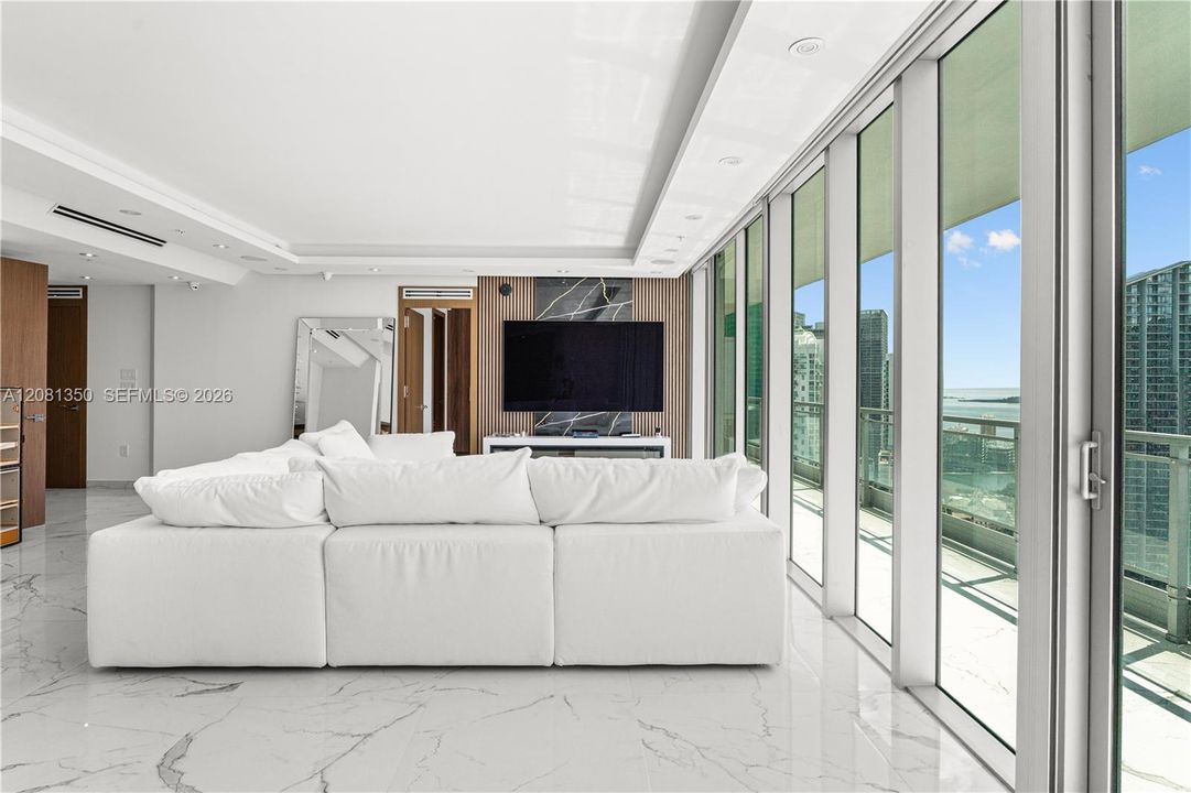 En Venta: $1,695,000 (3 camas, 3 baños, 2356 Pies cuadrados)