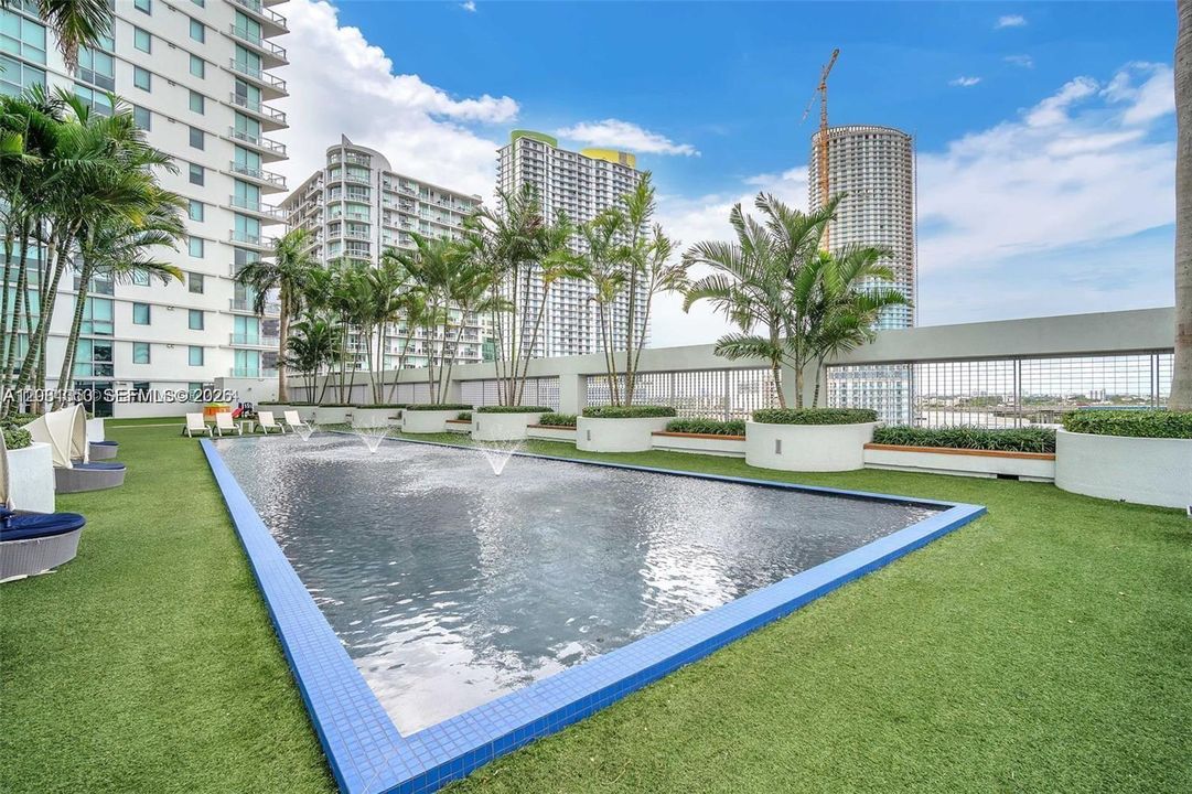 En Venta: $1,695,000 (3 camas, 3 baños, 2356 Pies cuadrados)