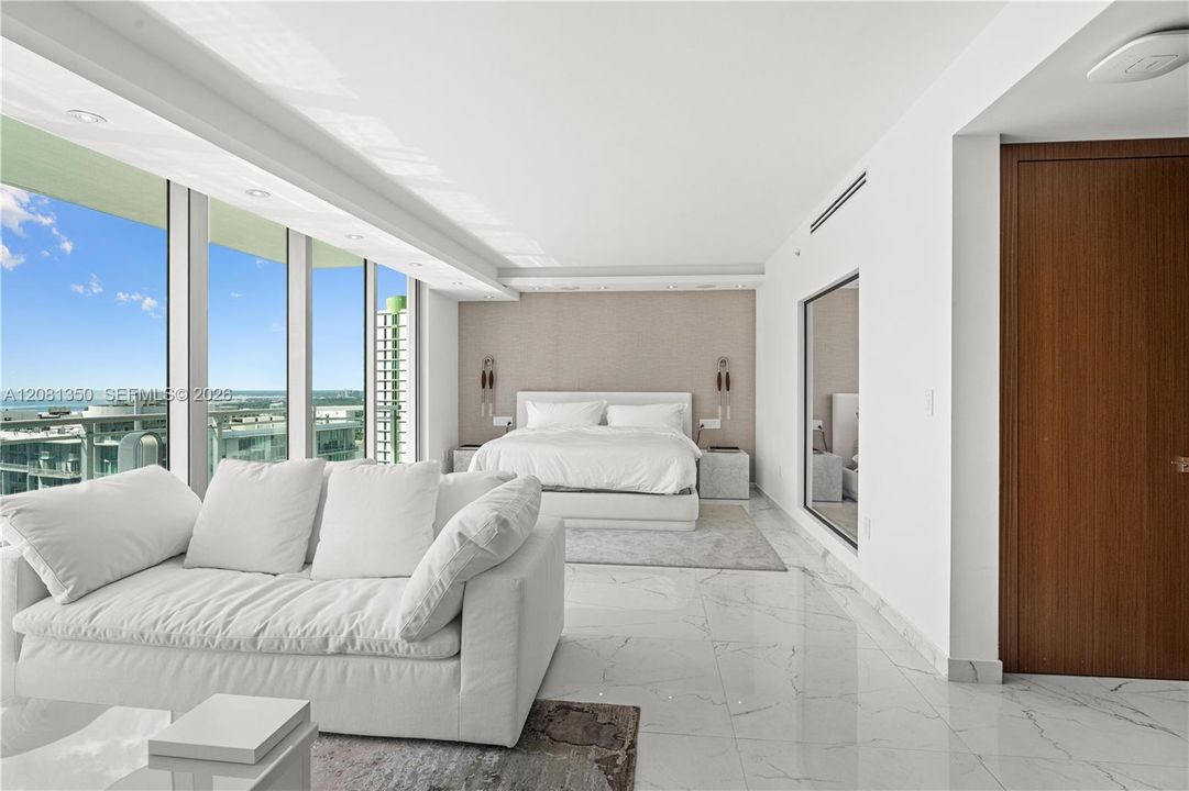 En Venta: $1,695,000 (3 camas, 3 baños, 2356 Pies cuadrados)