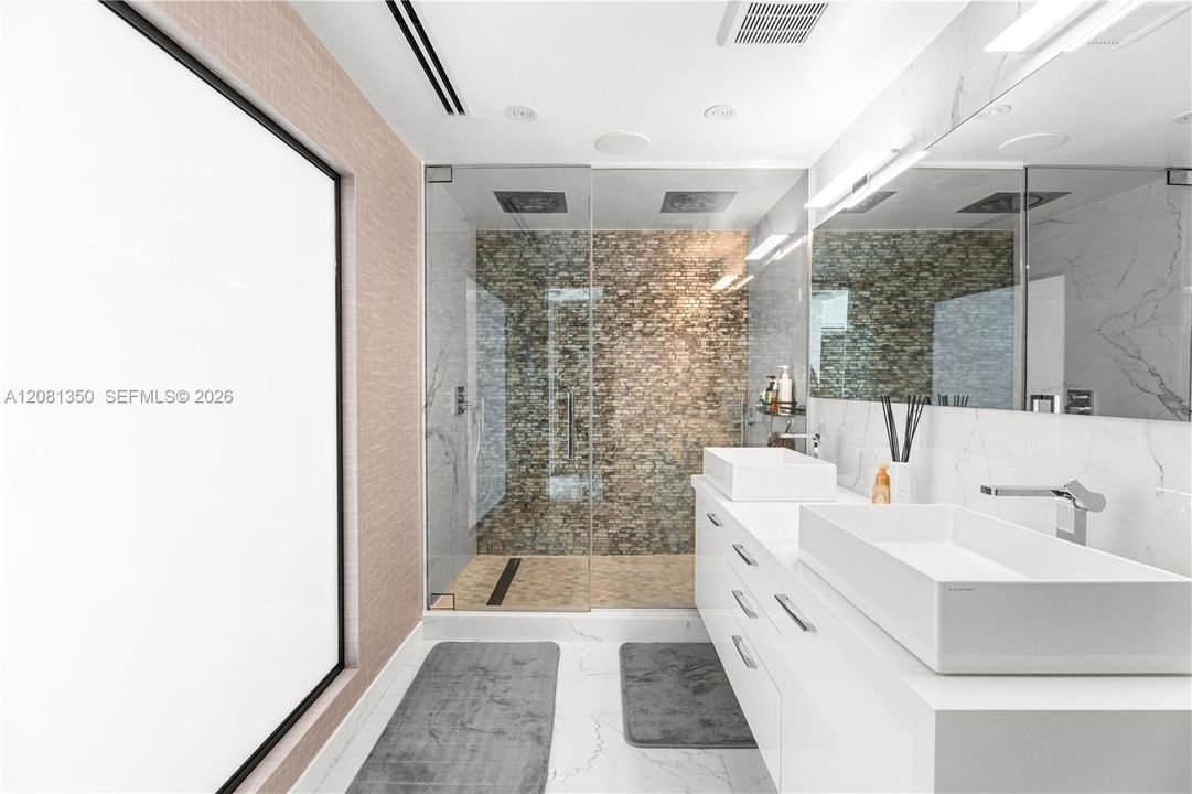 En Venta: $1,695,000 (3 camas, 3 baños, 2356 Pies cuadrados)