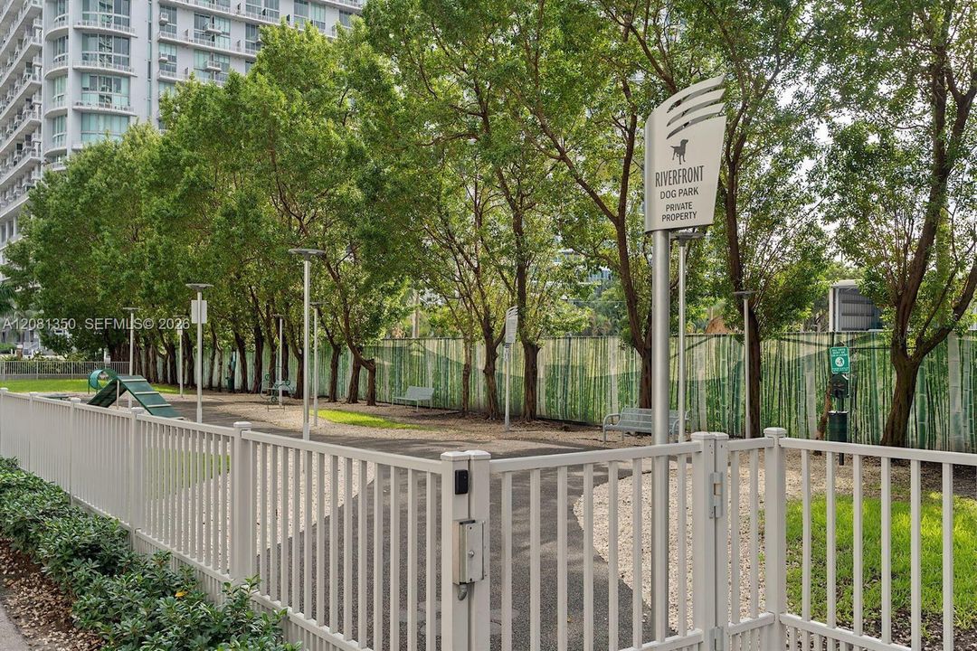 En Venta: $1,695,000 (3 camas, 3 baños, 2356 Pies cuadrados)