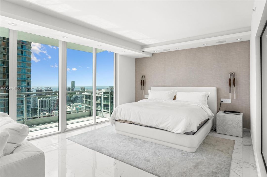 En Venta: $1,695,000 (3 camas, 3 baños, 2356 Pies cuadrados)