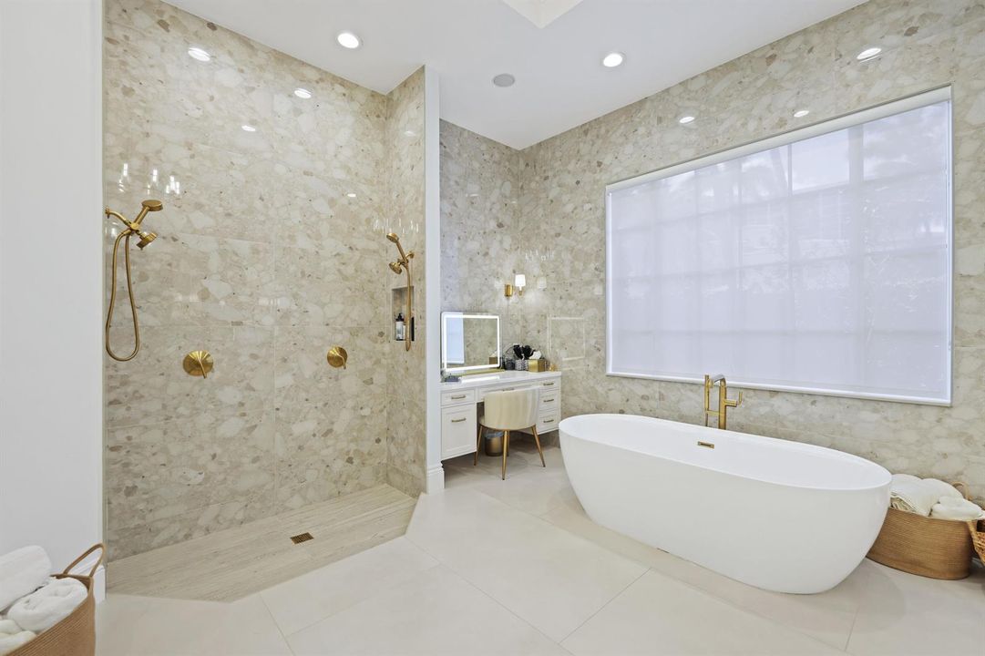 1019 Grand Court - 47.jpg-FULL