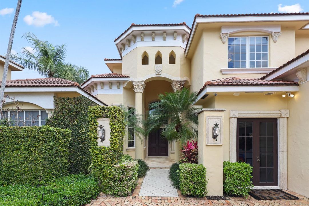 1019 Grand Court - 5.jpg-FULL