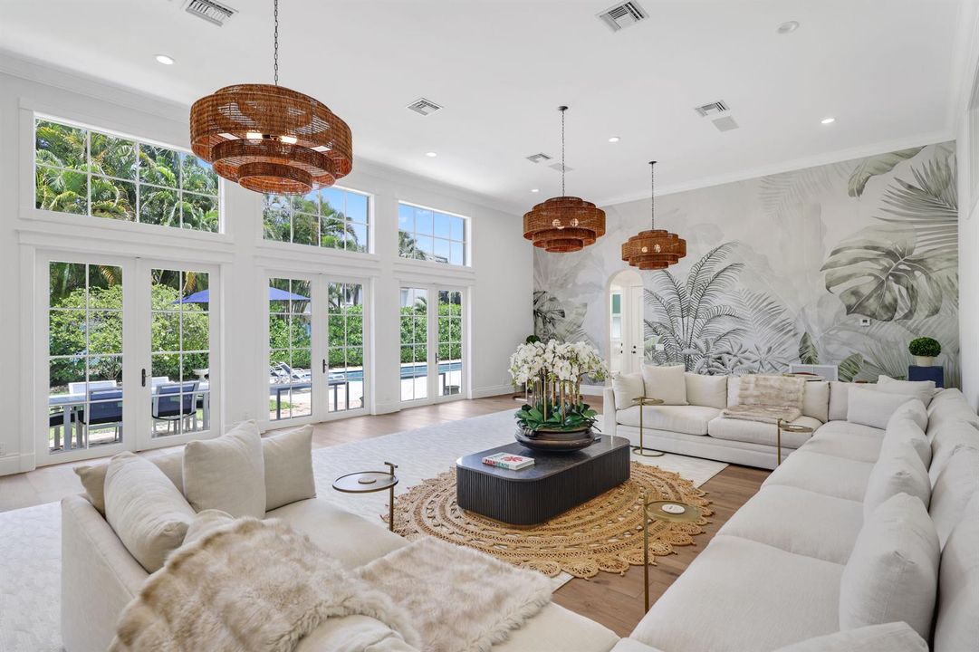 1019 Grand Court - 32.jpg-FULL