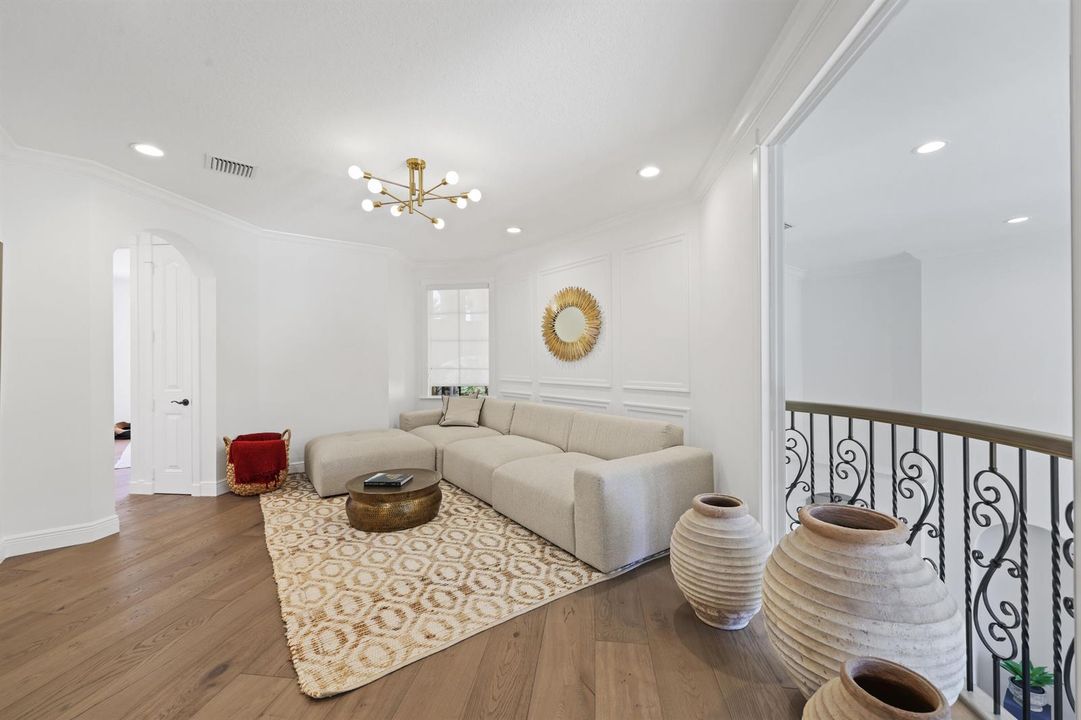 1019 Grand Court - 75.jpg-FULL
