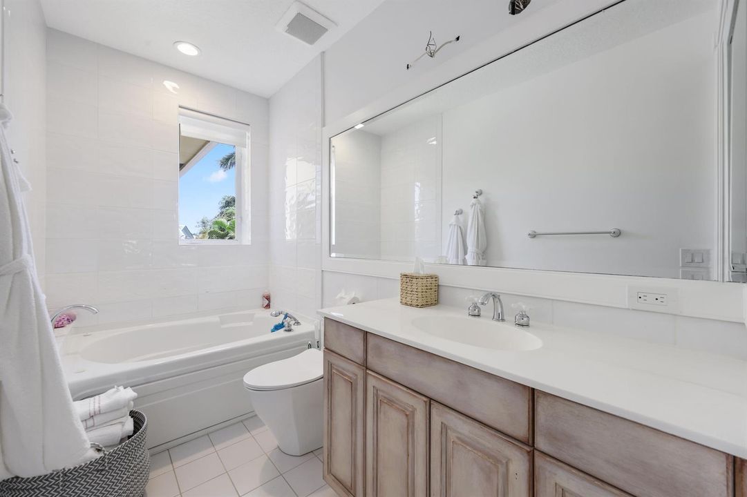 1019 Grand Court - 79.jpg-FULL