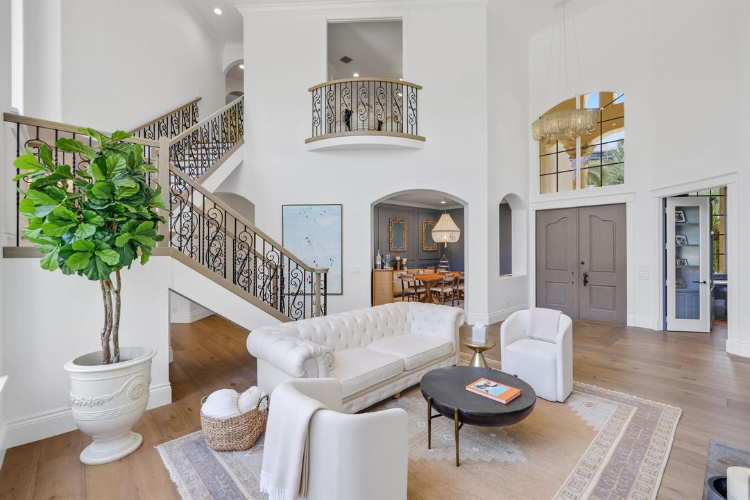 1019 Grand Court - 10.jpg-FULL
