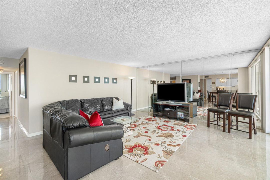 003-2000SouthOceanBoulevard-8D-BocaRaton