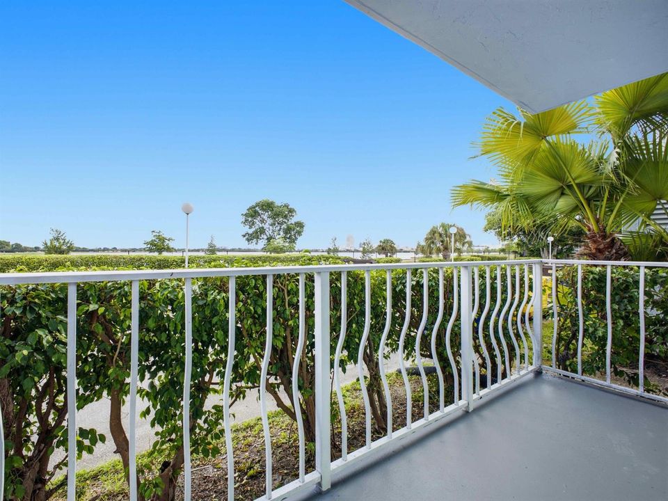 480 Executive Center Dr 1C - Balcony