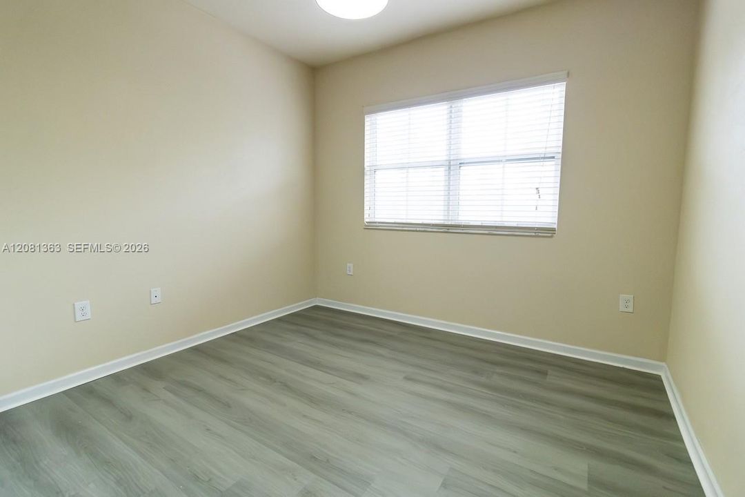 For Rent: $2,650 (2 beds, 2 baths, 1205 Square Feet)