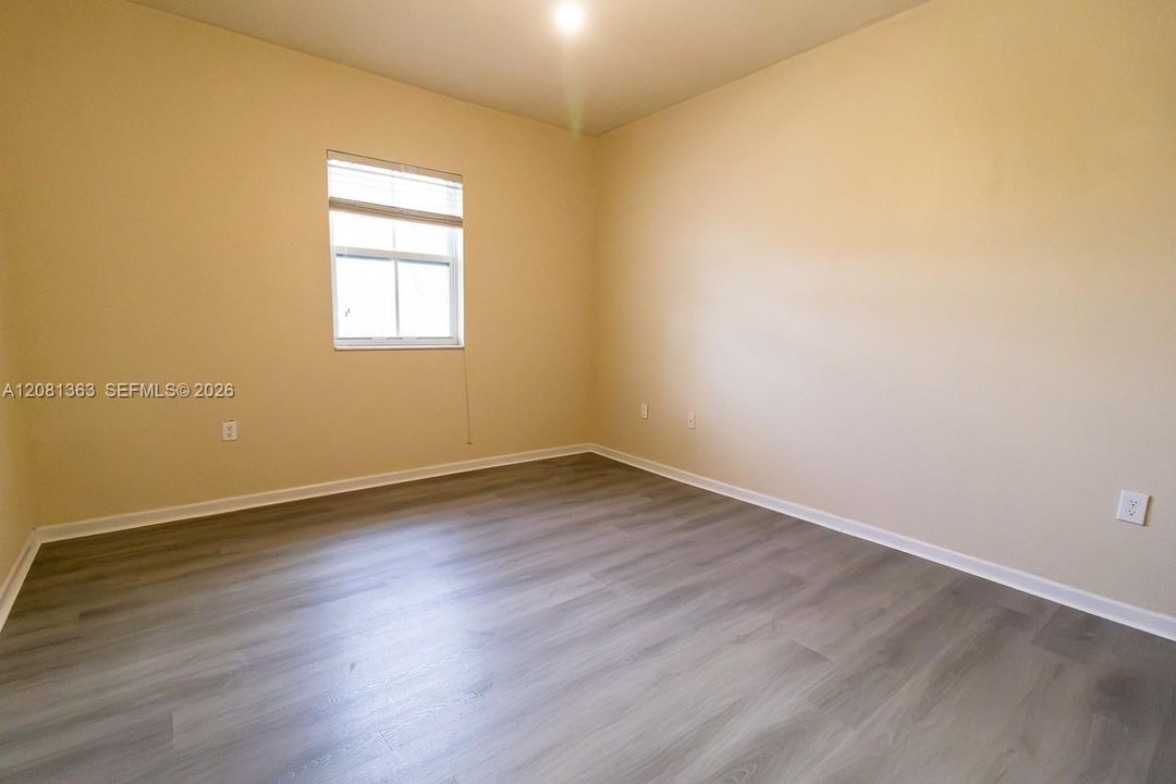 For Rent: $2,650 (2 beds, 2 baths, 1205 Square Feet)