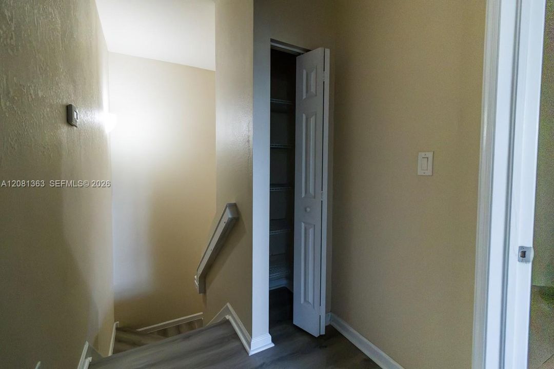 For Rent: $2,650 (2 beds, 2 baths, 1205 Square Feet)