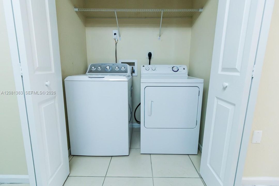 For Rent: $2,650 (2 beds, 2 baths, 1205 Square Feet)