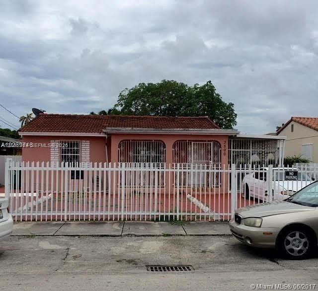 For Rent: $3,300 (3 beds, 2 baths, 1302 Square Feet)
