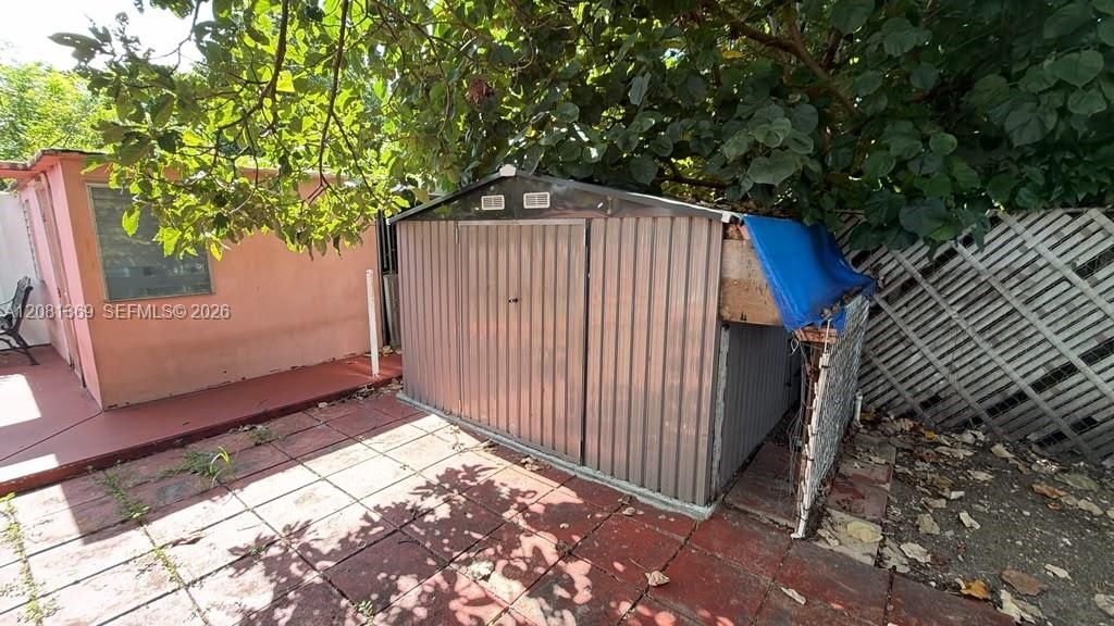 backyard sheds/fruit tree