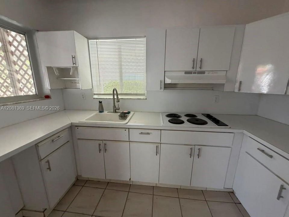 For Rent: $3,300 (3 beds, 2 baths, 1302 Square Feet)