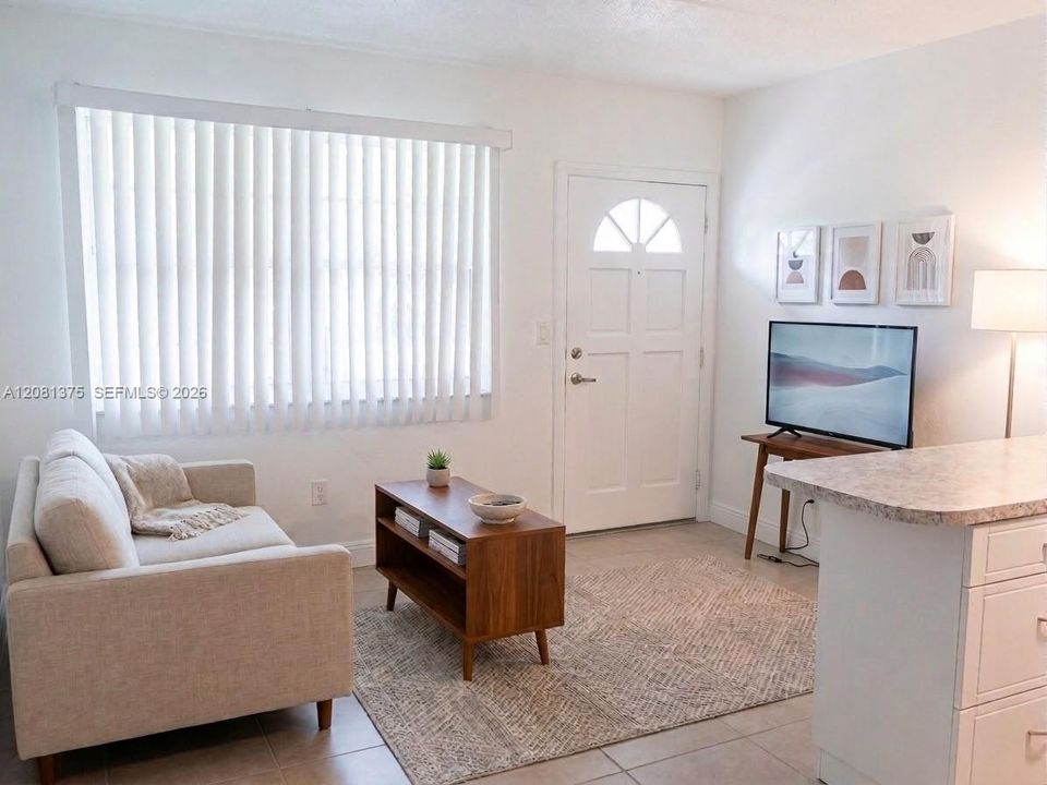 For Rent: $1,500 (1 beds, 1 baths, 372 Square Feet)