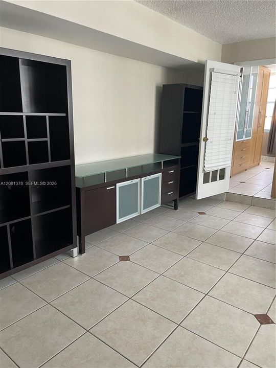 На продажу: $510,000 (2 спален, 2 ванн, 990 Квадратных фут)